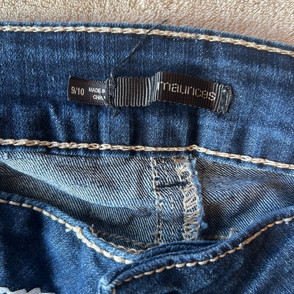 Maurices womens 9/10 denim capris - Picture 3 of 4